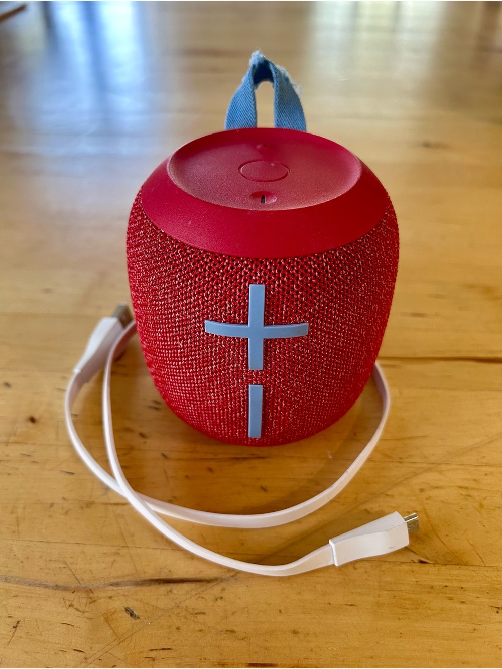Ultimate Ears WONDERBOOM Portable Bluetooth Speaker + Charging Cable Red